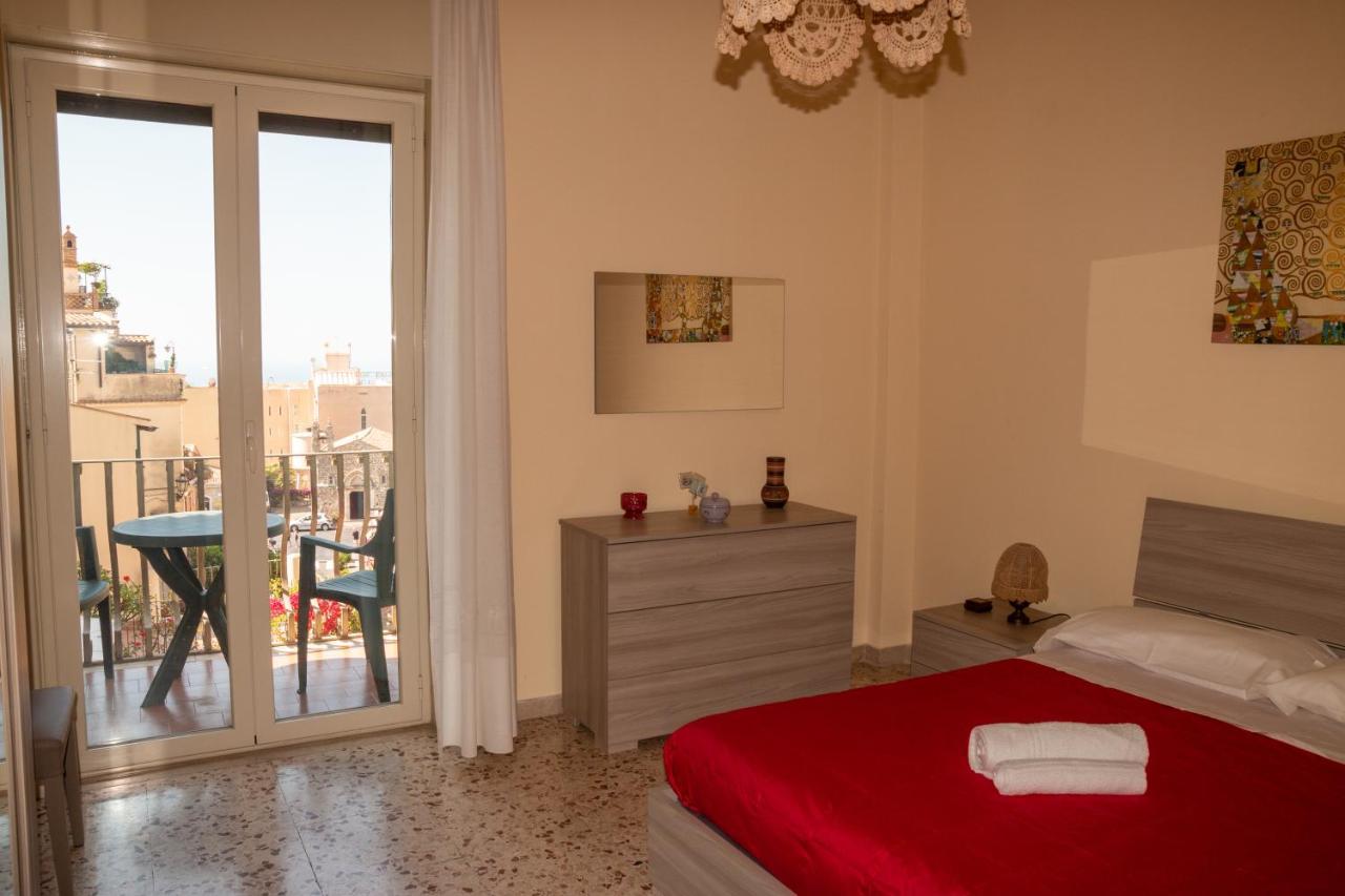 Casa Vacanze Il Vicolo تاورمينا المظهر الخارجي الصورة